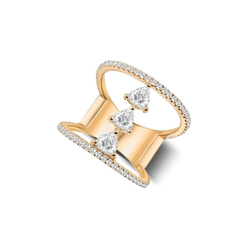 The Davina Icon ring in yellow gold, featuring three lab-grown triangle-cut diamonds set in an openwork double-band design. 